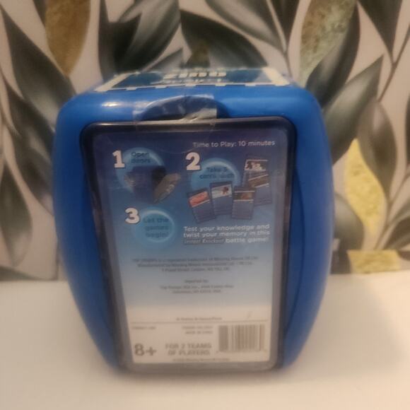 Top Trumps Disney Classic Quiz Game - Picture 3 of 4